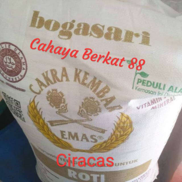 

TEPUNG CAKRA 1KG KEMBAR EMAS CURAH KILOAN REPACK TERIGU ROTI KG