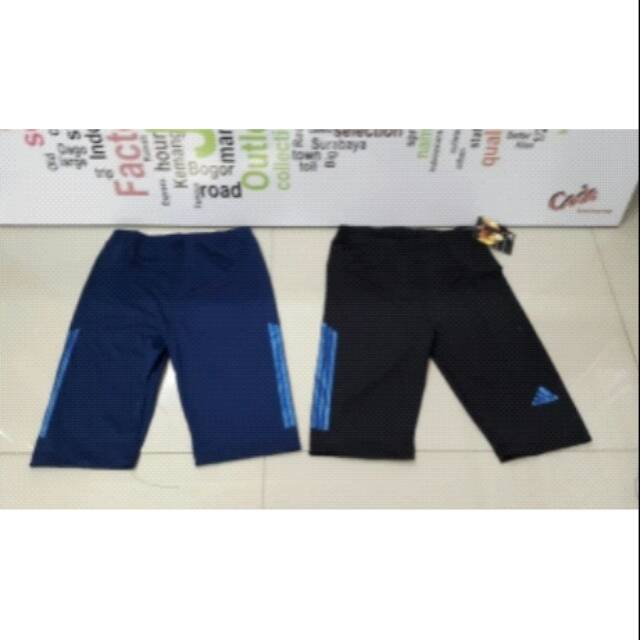 Celana pendek adidas