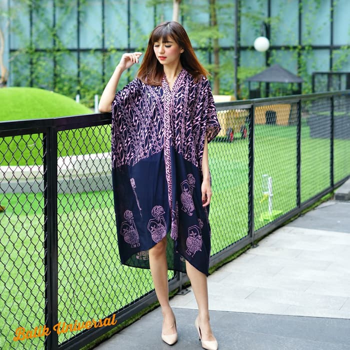 Terusan Batik Kaftan Dress Wayang Pink Sogan Modern. Batik wanita