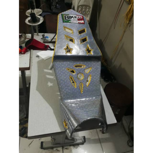 Jok vixion old body belakang vixion new motif kulit karbon biker