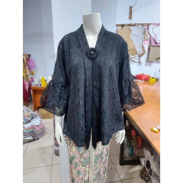 (BrBlJMB) Kebaya floy JUMBO BROKAT tangan BALON glitter KeroncongBusana-Hitam