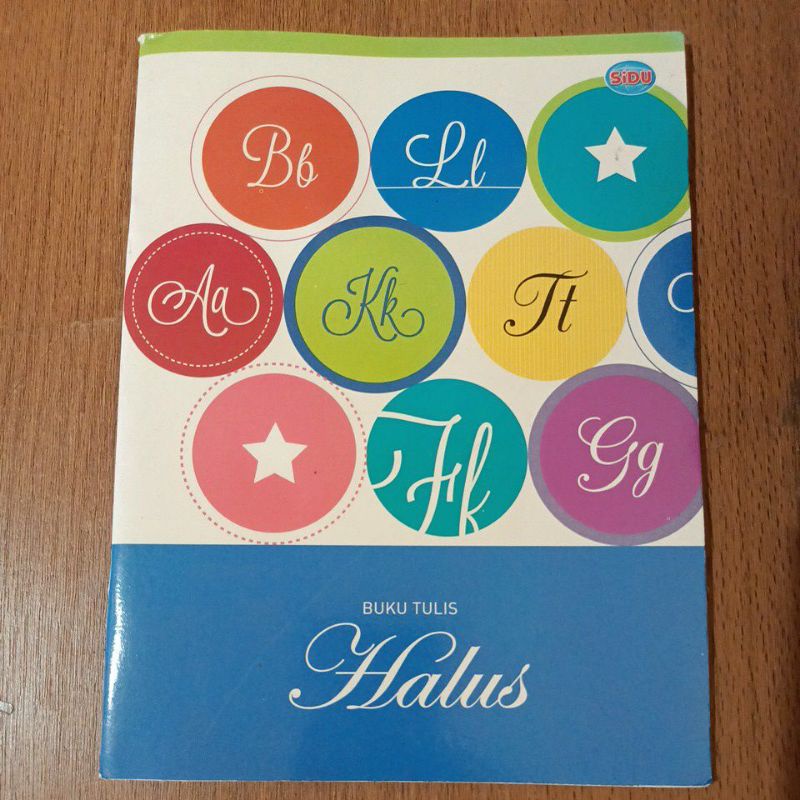 

Buku tulis halus/buku tegak bersambung/buku halus sidu (ecer)
