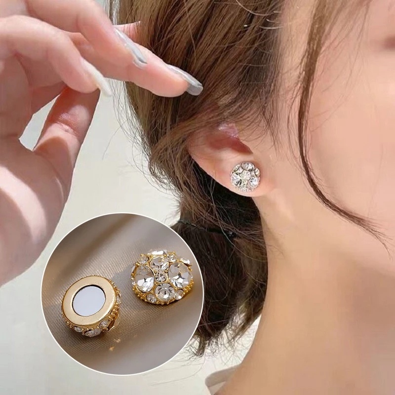 1 Pasang Anting Klip Magnetik Tanpa Tindik Hias Batu Kristal Untuk Wanita