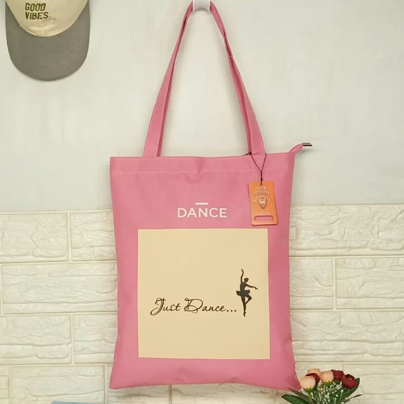 TOTEBAG KANVAS ANAK WANITA /TOTE BAG CUSTOM UNTUK SEMINAR ULANG TAHUN BISA custom SABLON UKURAN MODE