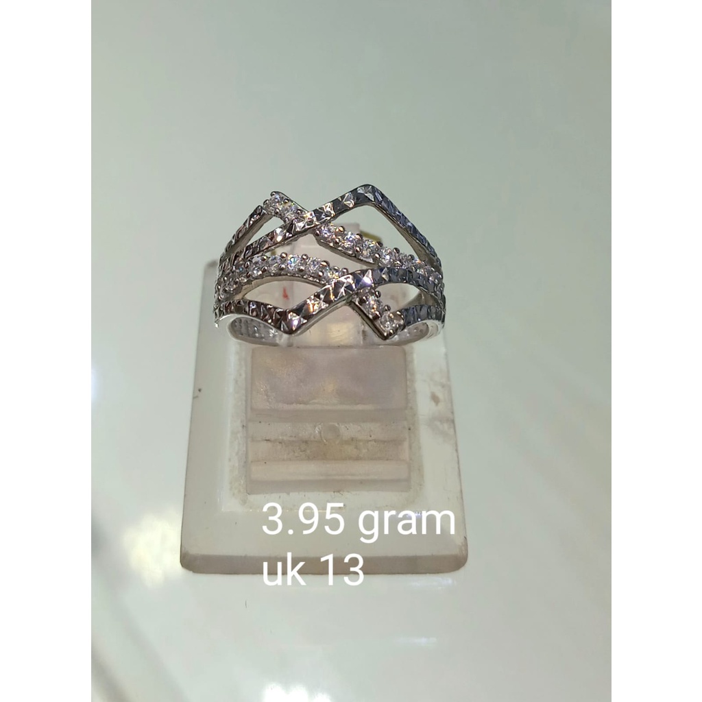 Cincin Emas Putih Fashion Kadar 75% 3.95 Gram Size 13