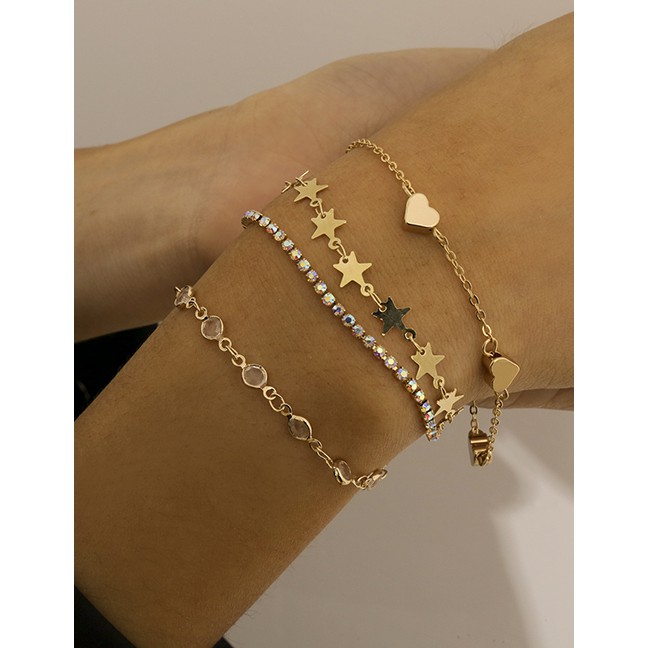 LRC Gelang Tangan Fashion Golden Star Chain Geometric Love Rhinestone Alloy Bracelet K34905