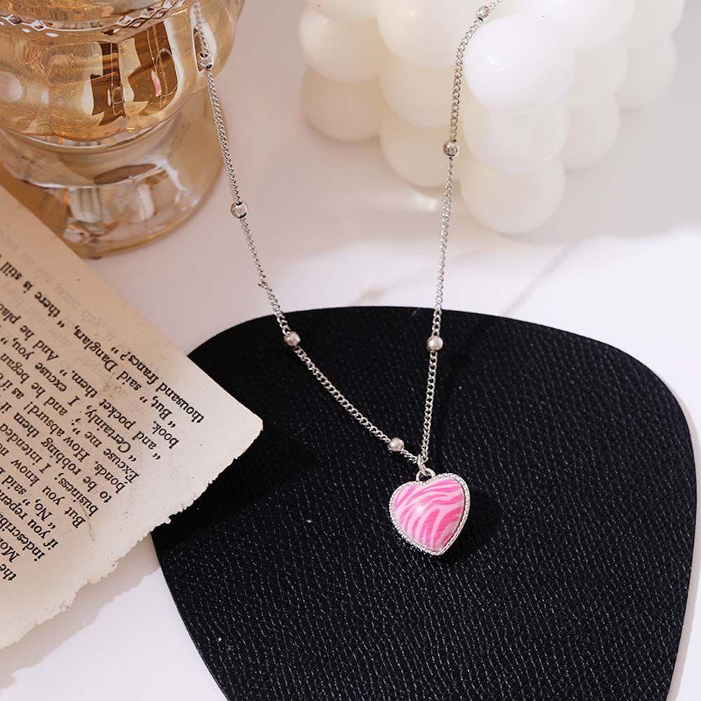 Kalung Choker Liontin Bentuk Hati Warna Pink Silver Gaya Minimalis Untuk Wanita