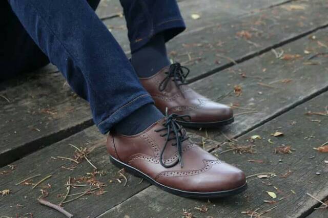 Sepatu wingtip klasik sepatu vintage sepatu pantofel pria Model Luiz