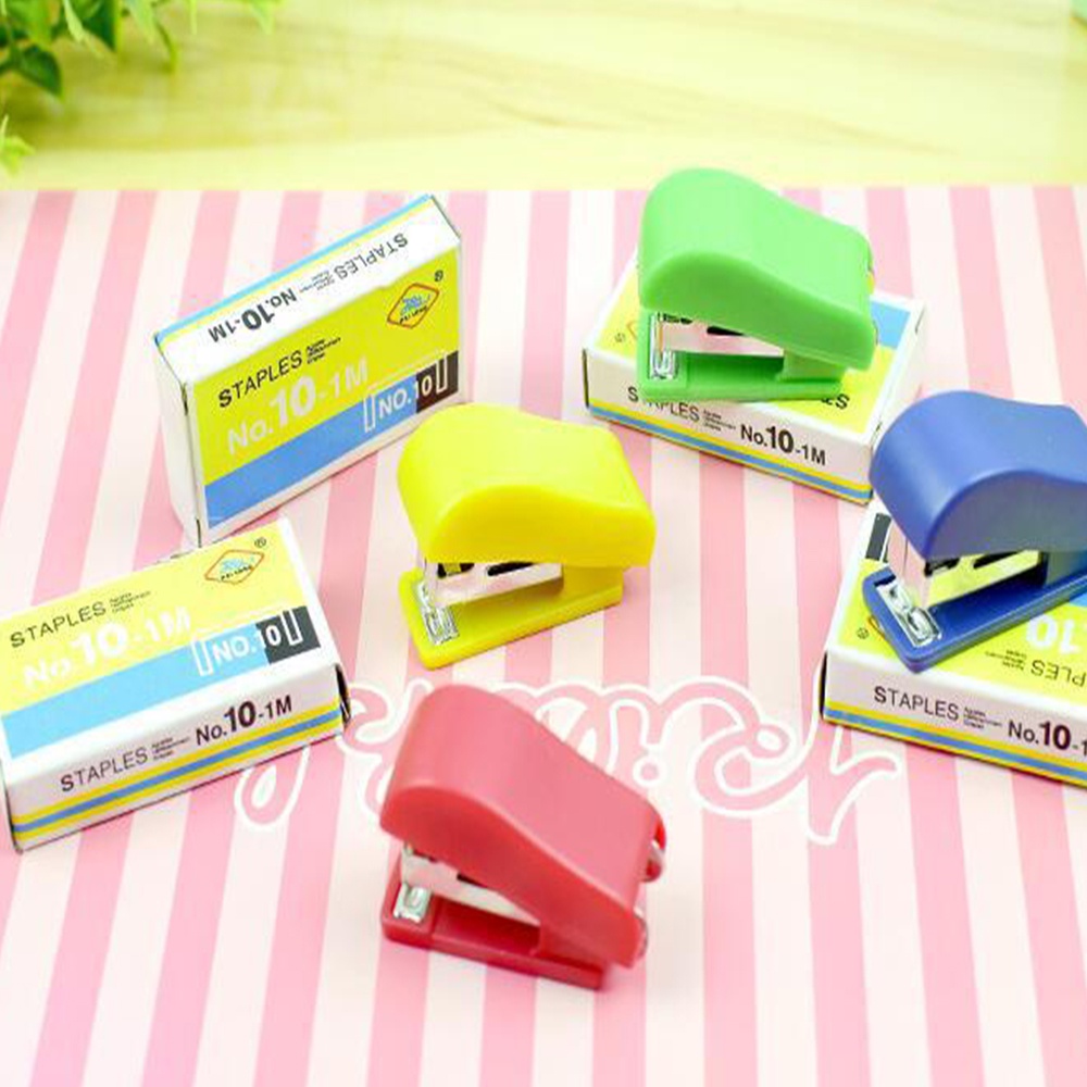 (Aaoottuuoo5.Id) 1pc Stapler Mini Warna Acak Untuk Sekolah / Kantor