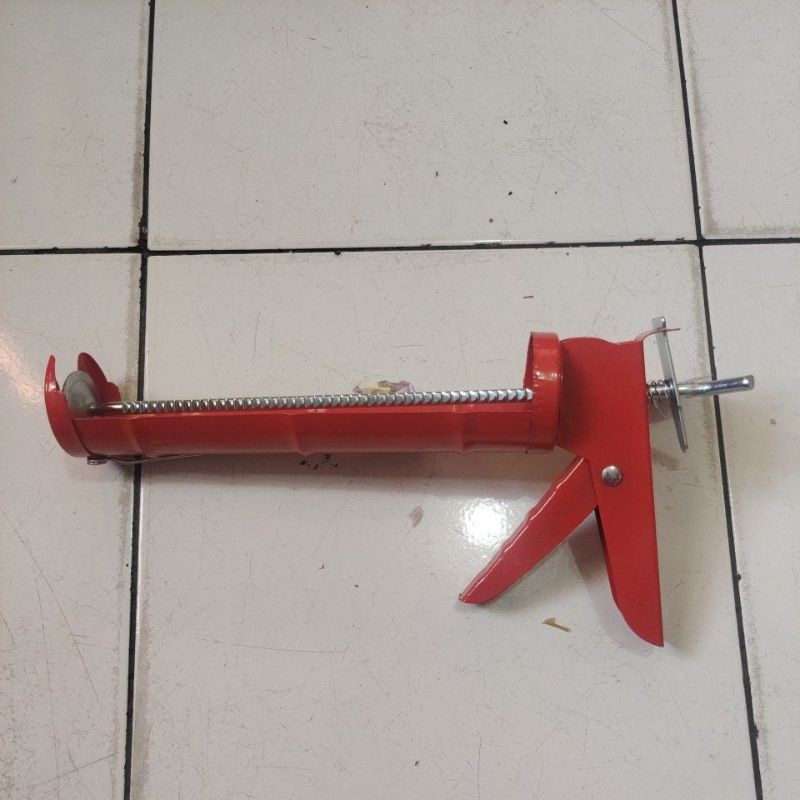 gun sealent kaleng / caulking gun kaleng / tembakan lem