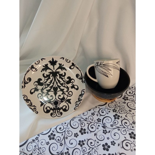 Piring Keramik Set Mangkok dan Mug Hitam Kombinasi Ulir Putih