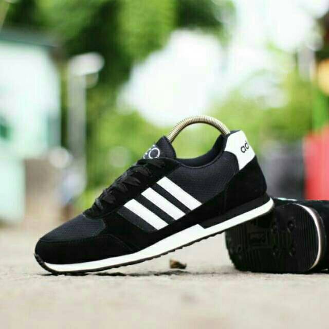 Sepatu adidas neo city racer hitam putih