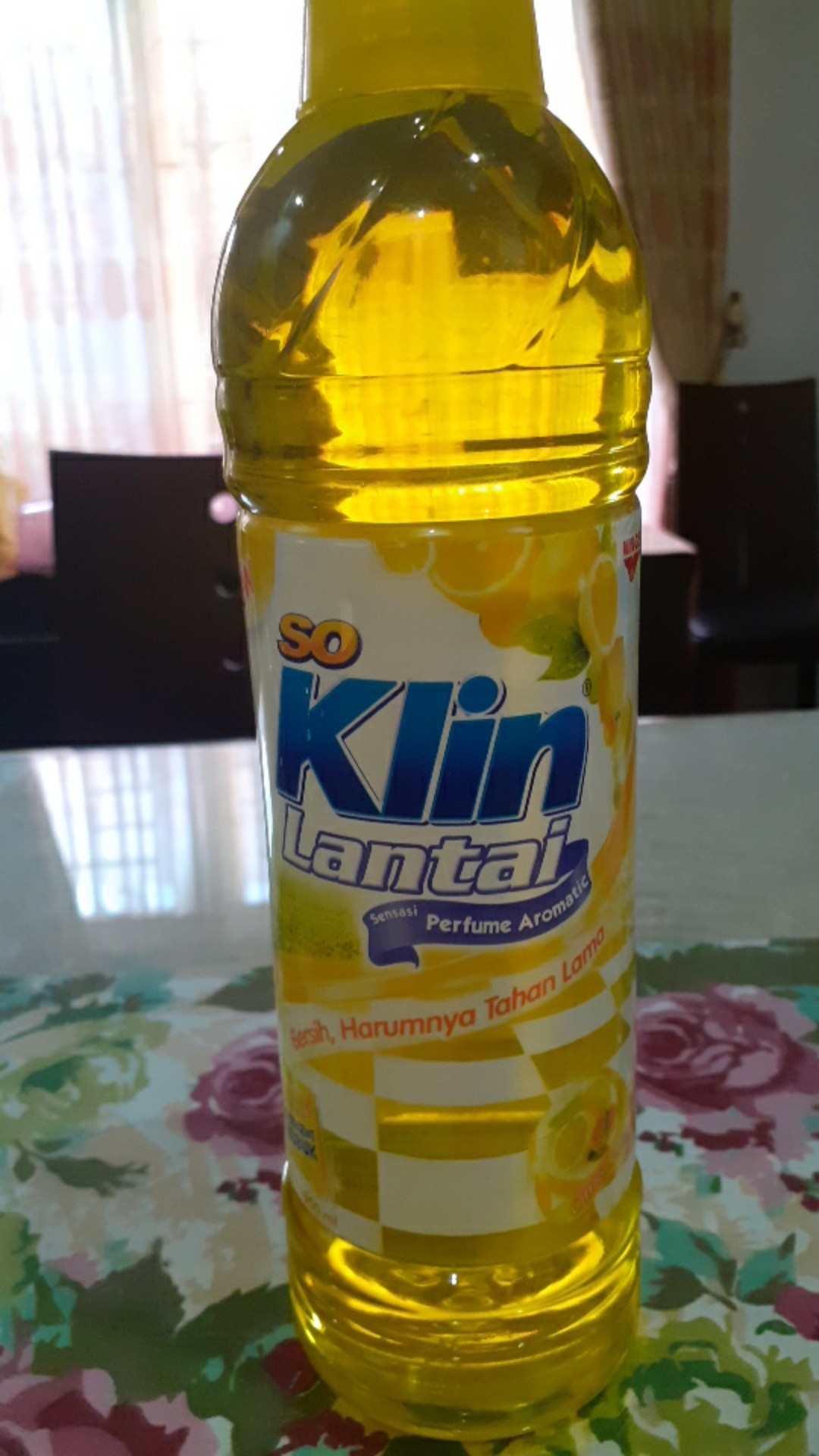 Soklin Lantai Botol 900 Ml