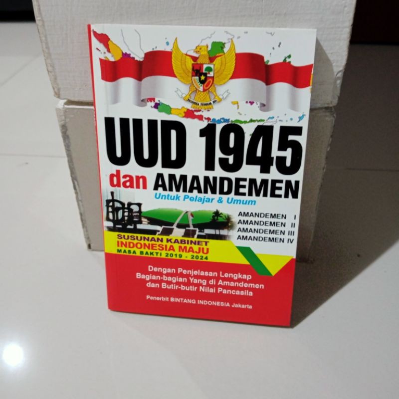 buku undang undang dasar 1945 dan amandemen A6 (10×14cm)