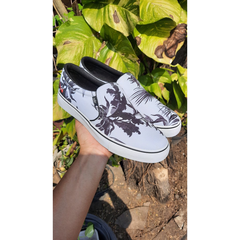 Sepatu Nike Court Royale AC Slip On Special Edition Black University Red-White Original Murah