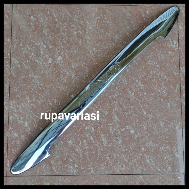 list Lis trundlite bagasi pintu belakang toyota Avanza 2004 sampai 2011 2005 2006 2007 2008 2009 2010 chrome stenlis