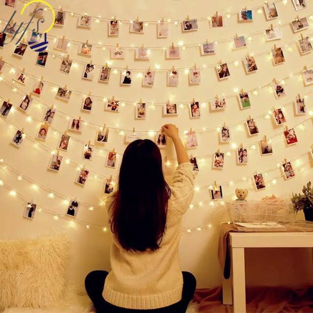

Cetak FOTO 2R BONUS MELIMPAH Ala Polaroid Kertas Tebal (KERTAS GLOSSY)
