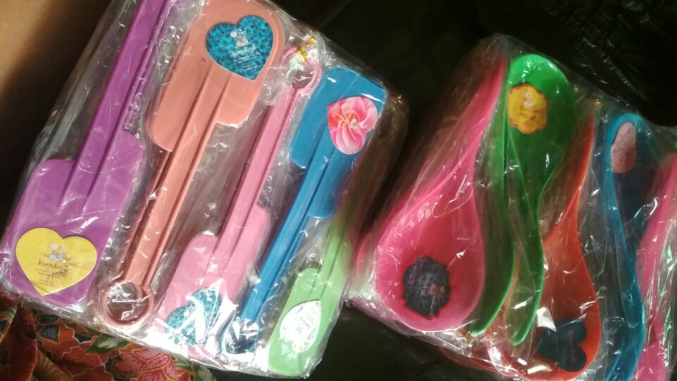 Souvenir Pernikahan Polesan/sodet Sambal/sodet Spatula Kemasan Plastik Bonus Kartu Ucapan Terima Kas