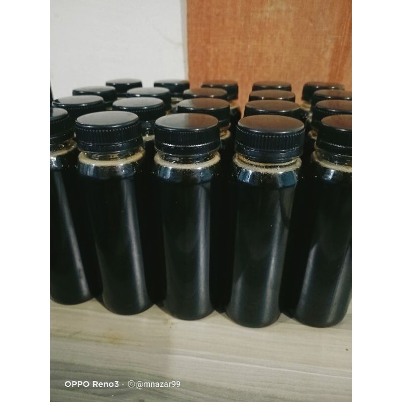 

Madu murni bunga akasia