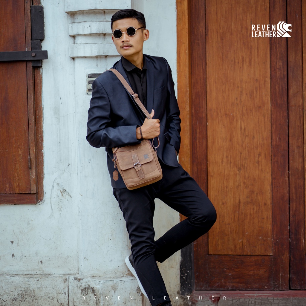 Reven leather- Steiner slingbag