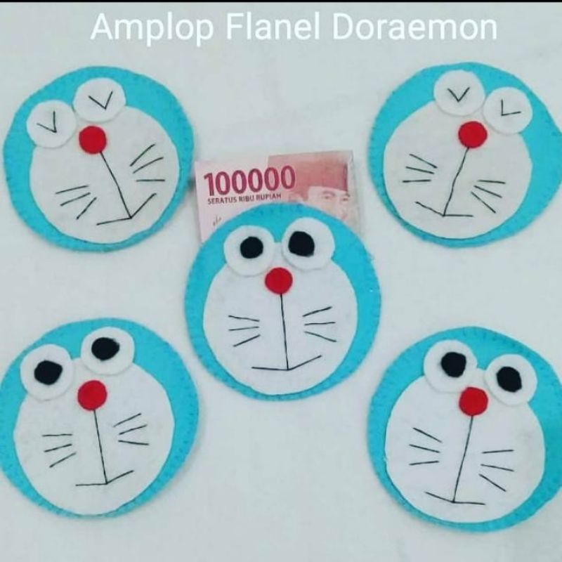 

Amplop Flanel Karakter Doraemon