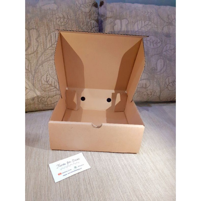 

Kardus / Dus / Box Kue 22 x 22 x 8 Premium Polos / Custom Logo (Box Cake, Donuts, Bread Box)