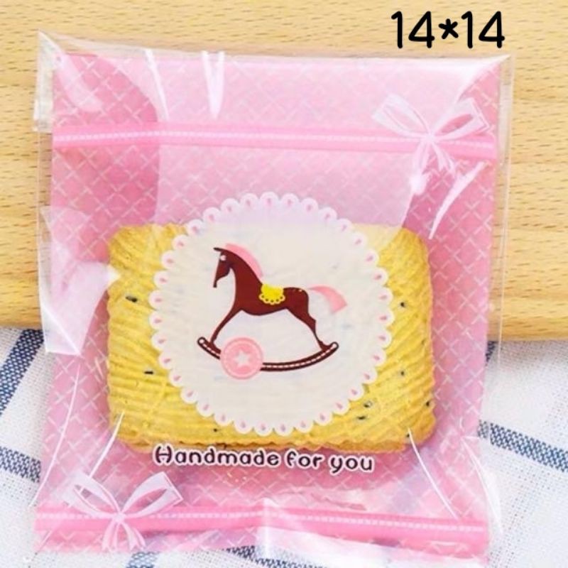 

(20pcs) kantong plastik roti 14x14 jumbo pink horse /souvenir/ cookies bag