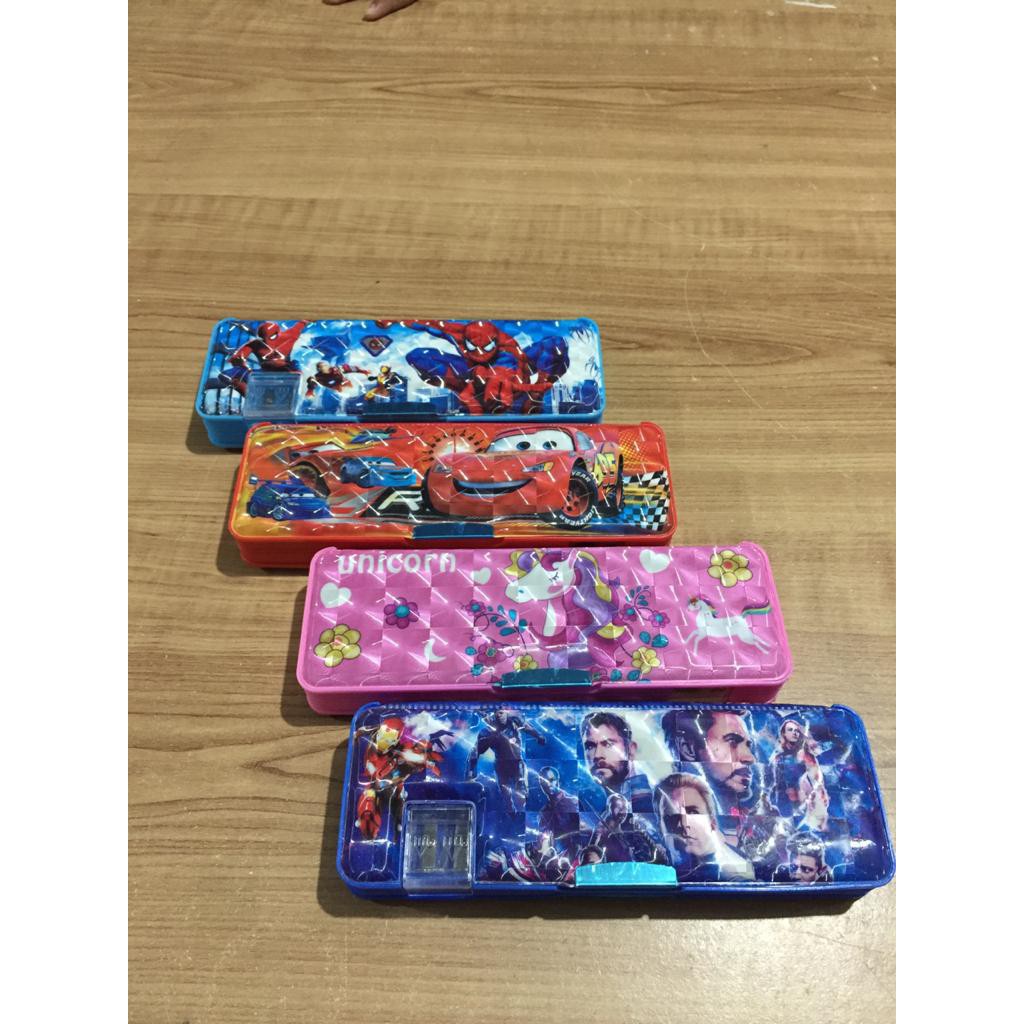 

Tempat Pensil Bolak-Balik Karakter (GP-65066)