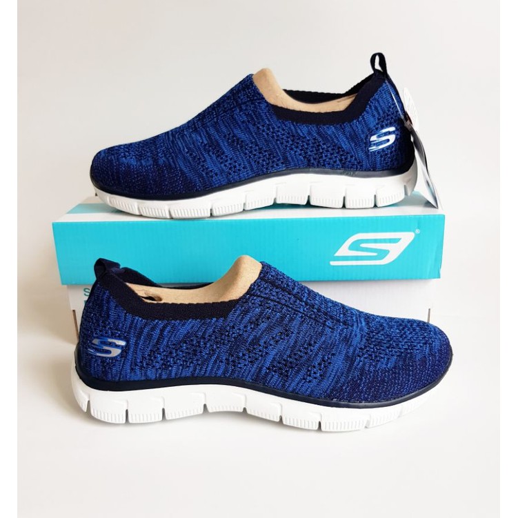 Sepatu Skechers Wanita Empire Round Up