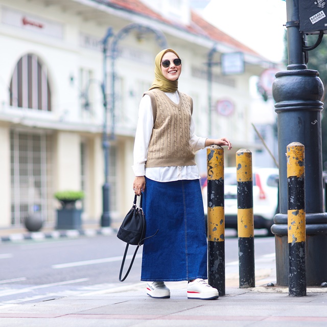 LISA SKIRT rok jeans by Hagia Indonesia