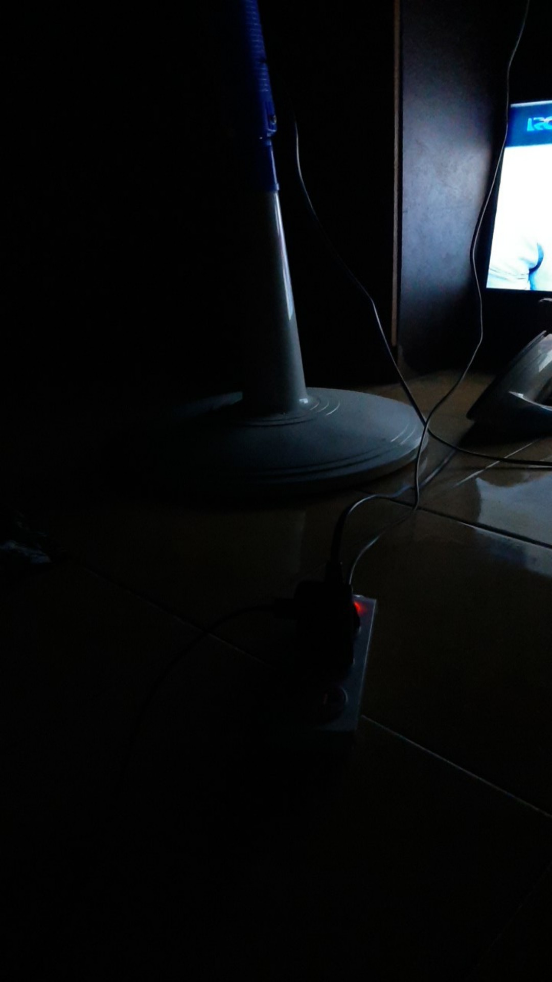 Walldecor Hiasan Dinding Bass Fender Poster Kayu Vintage  Ukuran  10x30cm