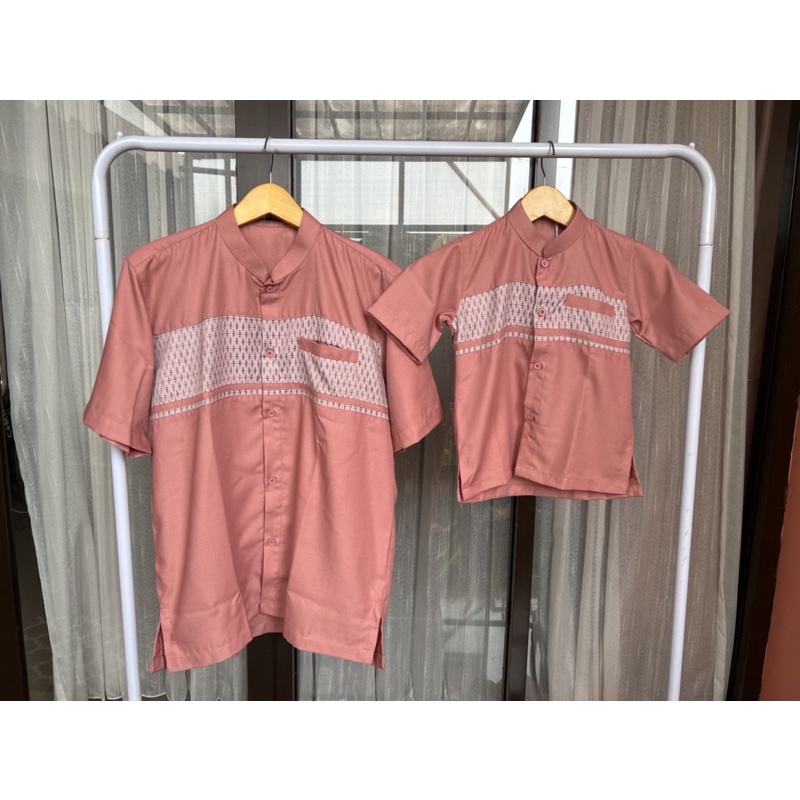 Koko Couple Ayah Anak warna Peach Salem variasi songket