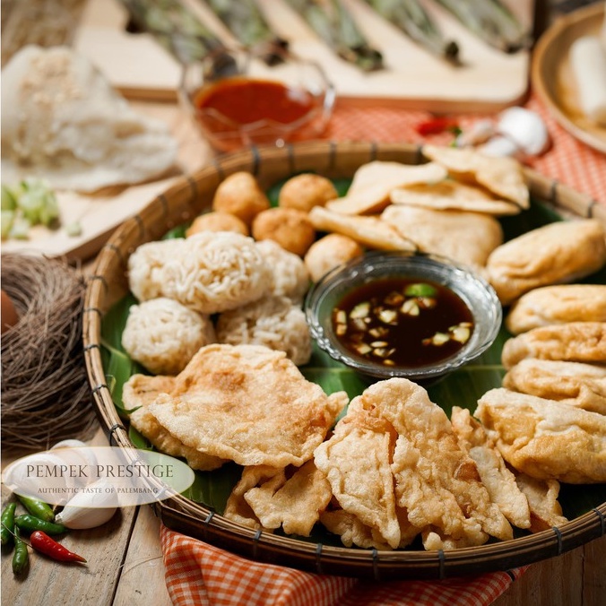 

Pempek frozen - paket Medium - Pempek lenjer telur bulat crispy - Pempek Beku vacuum isi 20pc