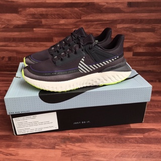 nike legend react trainers