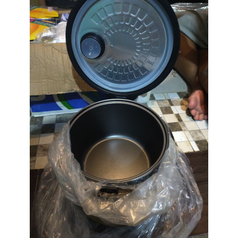 magicom 1 liter/penanak nasi/ricecooker