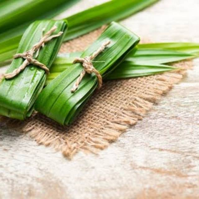 

Daun Pandan/ per Ikat 60-80gr