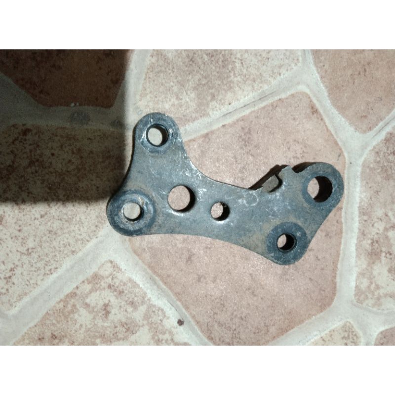 breket original satria fu disc standar copotan motor
