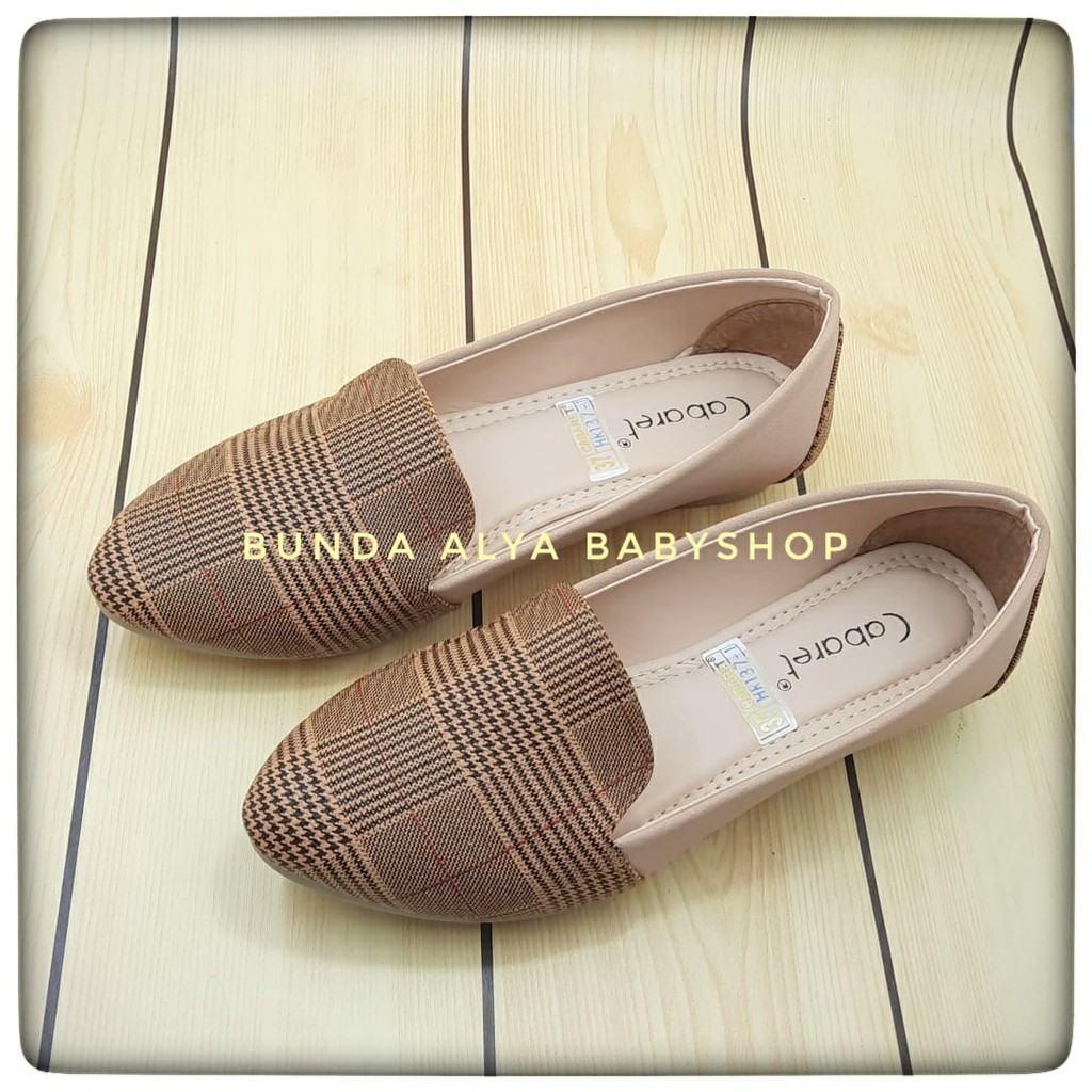 Sepatu Wanita Slipon Flatshoes CABARET Premium COKLAT Size 37 - 40  - Sepatu Sepatu Flatshoes Motif Tartan