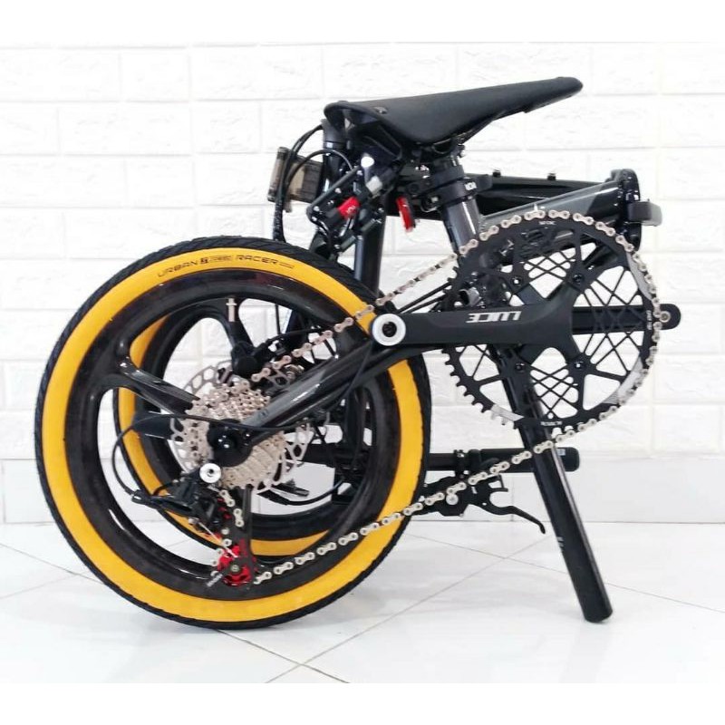 Camp Hazy 11 speed wheelset carbon 3 spokes