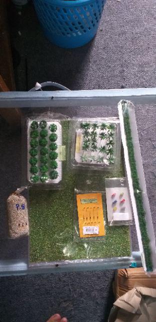 Perdu Hias Sangat Kecil Hijau Bunga Abu-abu - Bahan Maket Trg