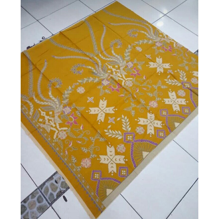 New motif Kain batik solo Silangan ungu putih dasar kuning BMAR