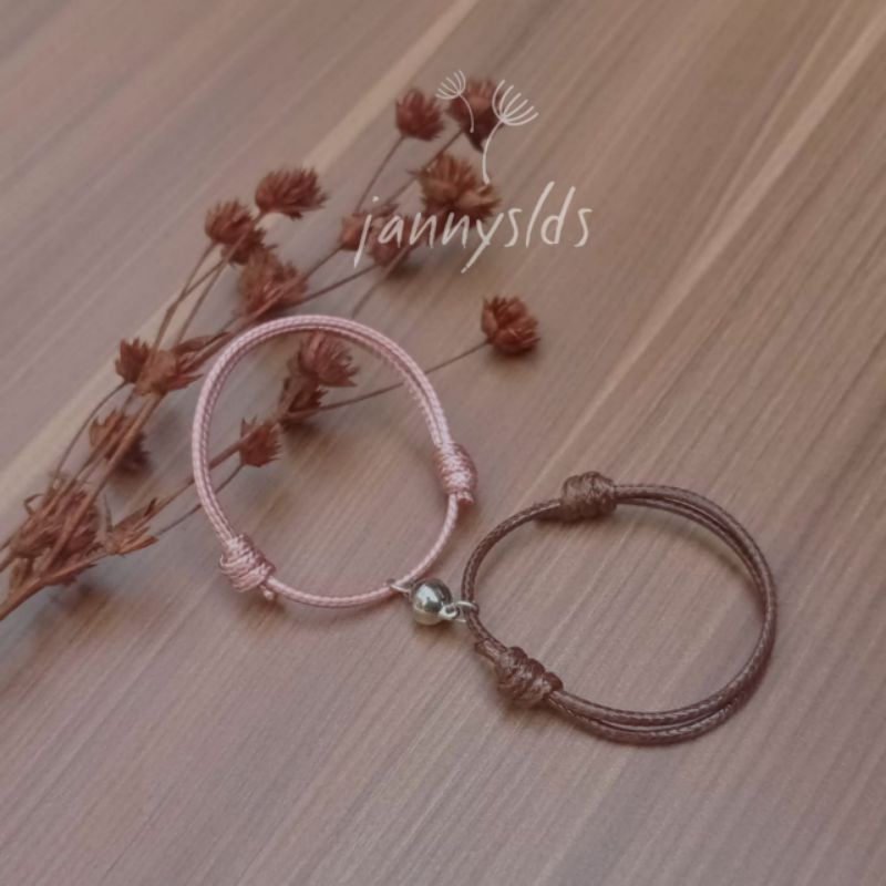 [2pcs] Gelang Couple Magnet Tali Hitam Polos Kapel Pasangan Sahabat Pria Wanita Tali Korea-Coklat pink