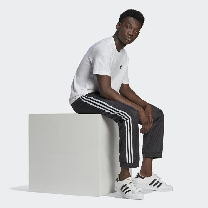 (size M US/170cm) adidas Track Pants Adicolor 3D Trefoil 3-Stripes GN3543