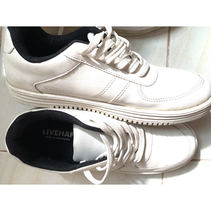 sepatu livehaf