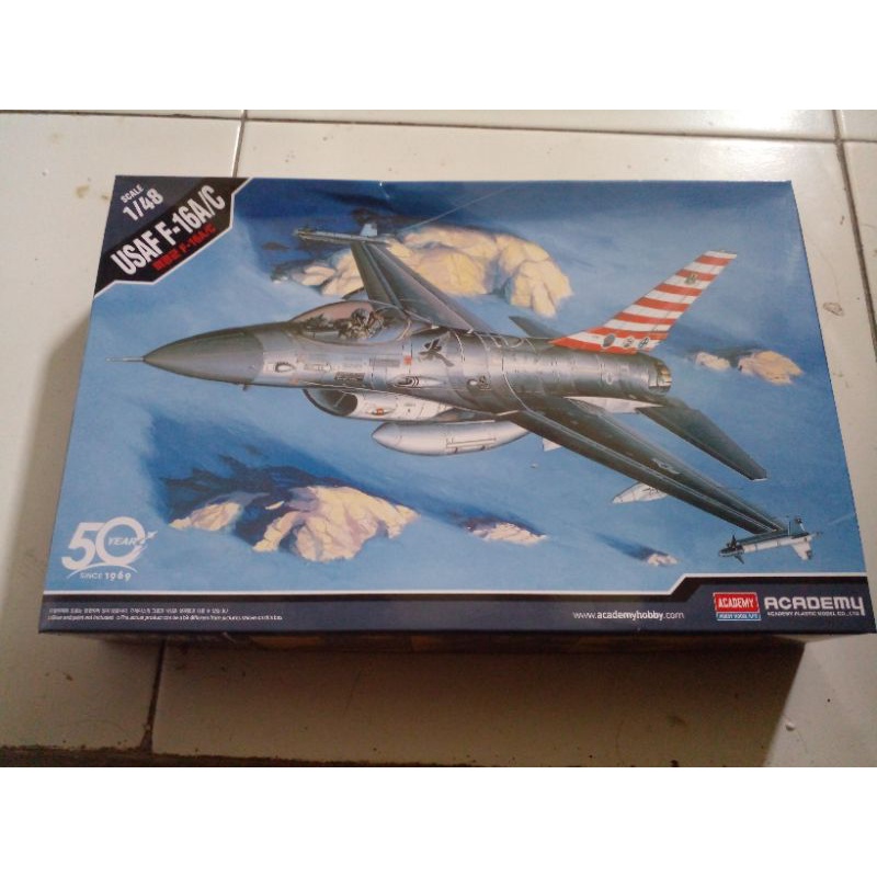 model kit pesawat F-16 (1/48)(1:48)