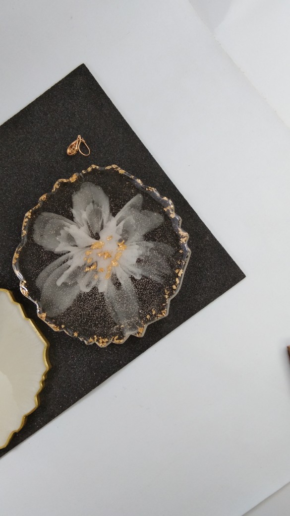 Resin Coaster (tatakan Gelas/perhiasan) - Peony Coaster