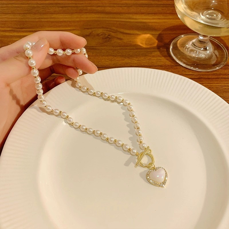 Kalung Rantai Dengan Liontin Mutiara Bentuk Hati Untuk Wanita