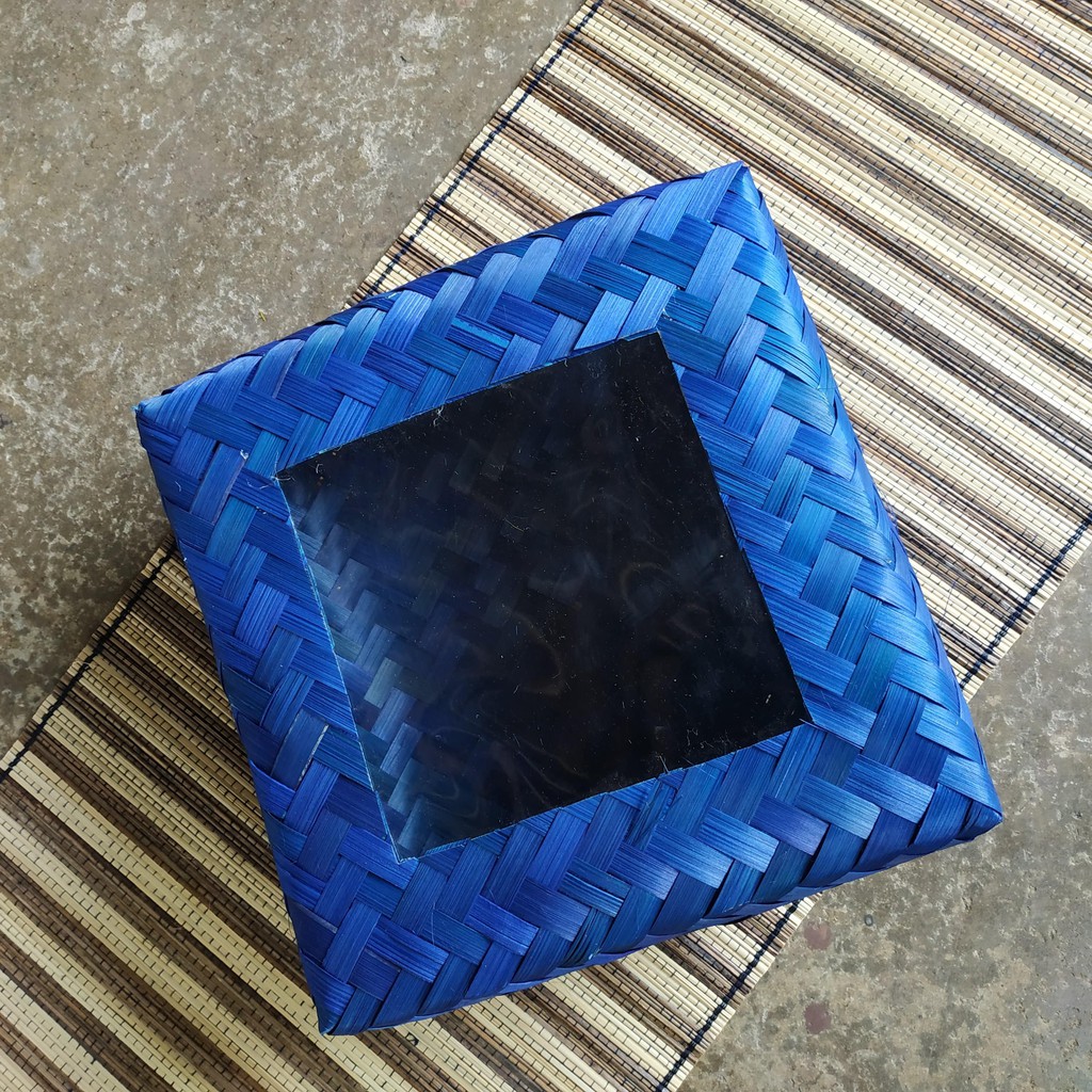 

SEPASANG BESEK 25CM WARNA MIKA / besek makanan besek nasi besek anyam besek kotak
