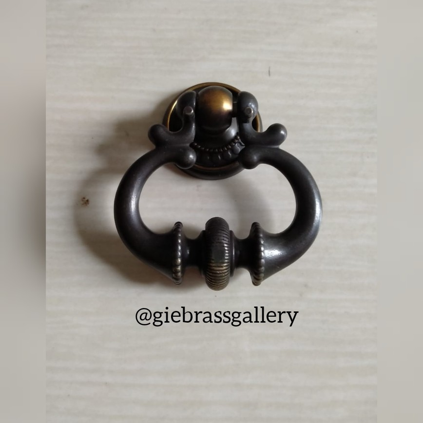 Tarikan Laci – LINGKAR UKIR - Timah