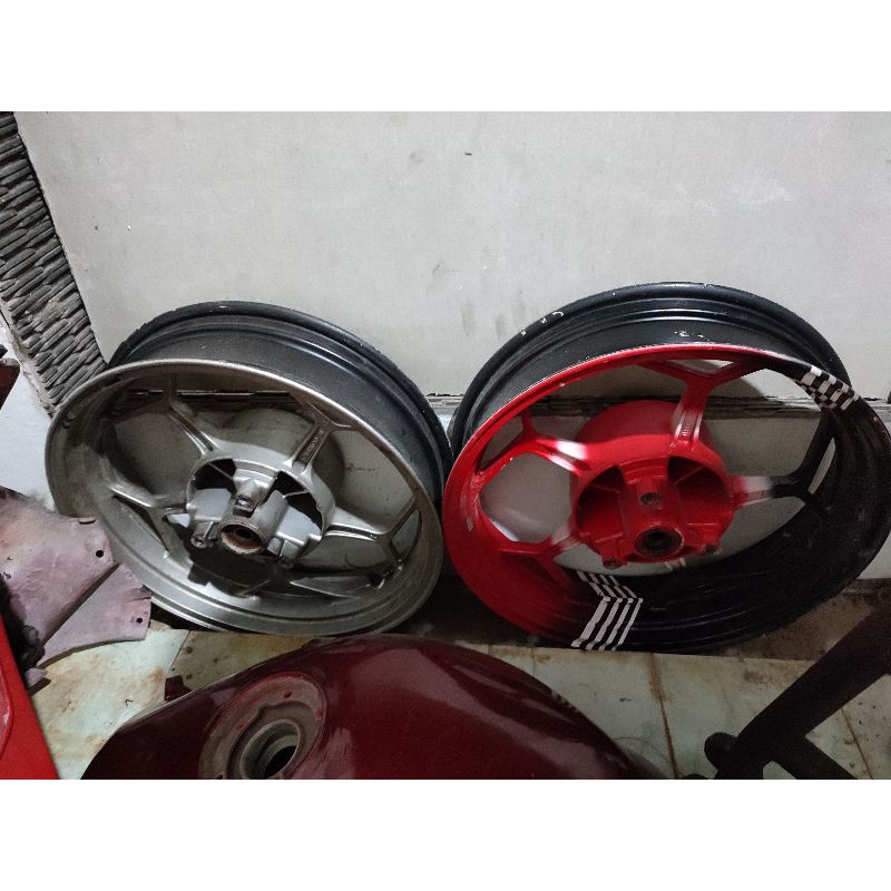 Jual velg velk belakang original ninja 250 fi z250 250fi injeksi pelek